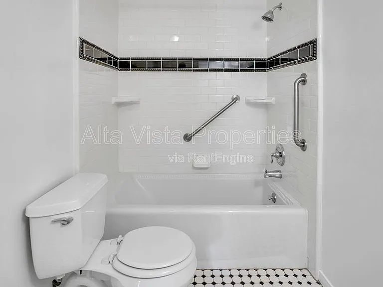 5357 La Jolla Blvd — Photo 15