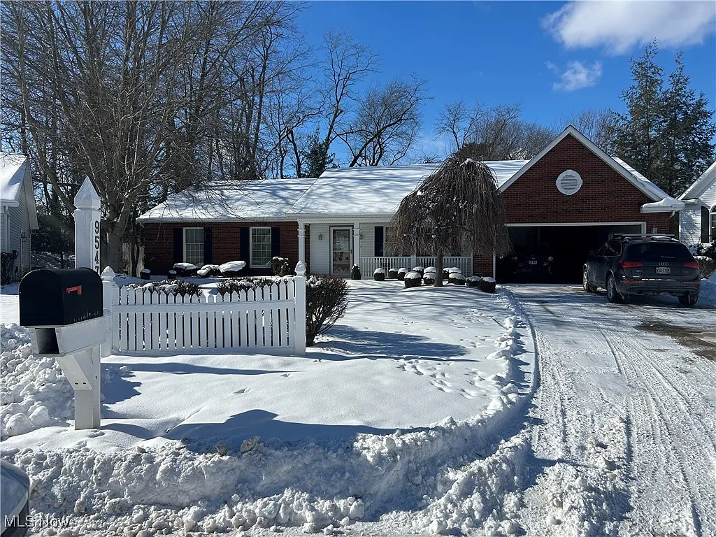 9547 Tipperary Ln photo 1