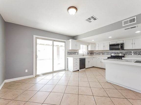4th image of 7731 W Glenrosa Ave