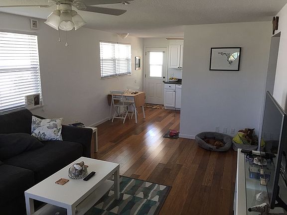 3rd image of 1843 S Daytona Ave