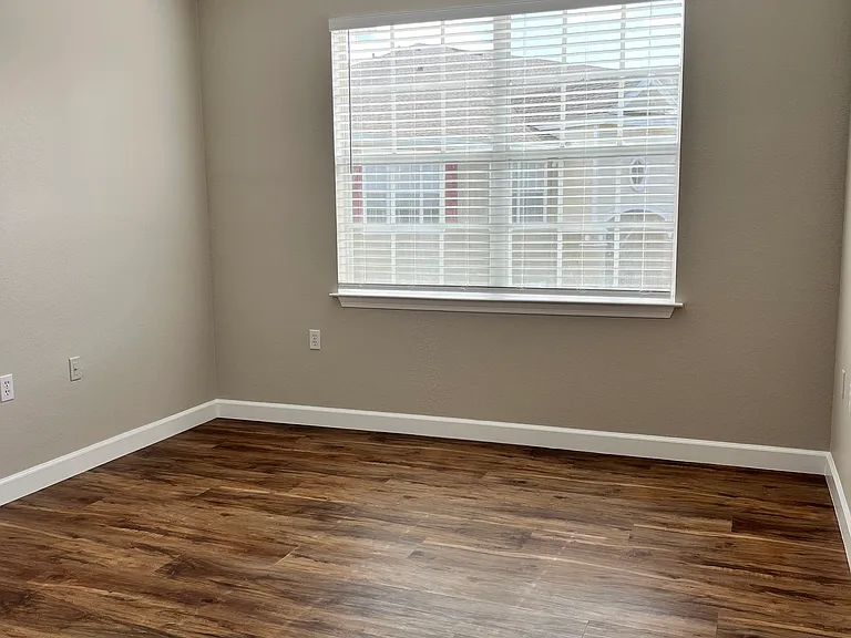 8213 Claire Ann Dr #308 — Photo 10
