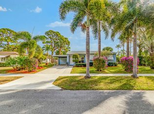 720 Snowden Dr, Lake Worth, FL 33461
