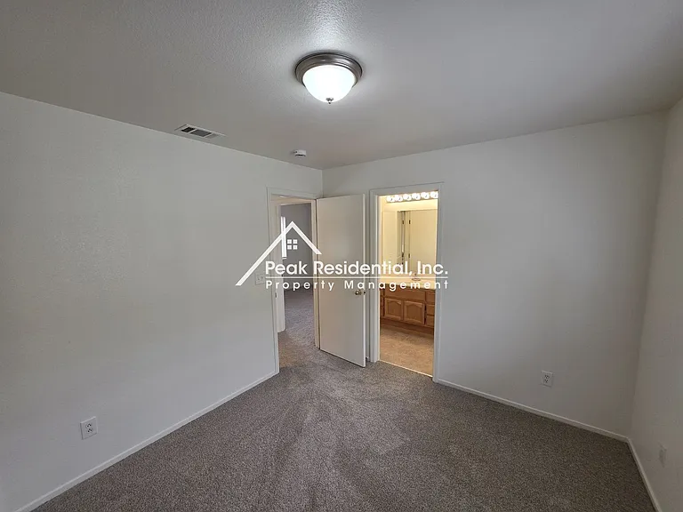 3333 E Island Ct — Photo 18