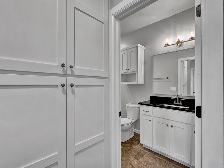 1138 N Blackwelder Ave — Photo 11