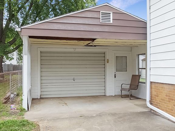 3rd image of 721 W Virginia Ave