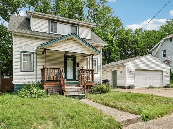 861 5th Ave, Akron, OH 44306