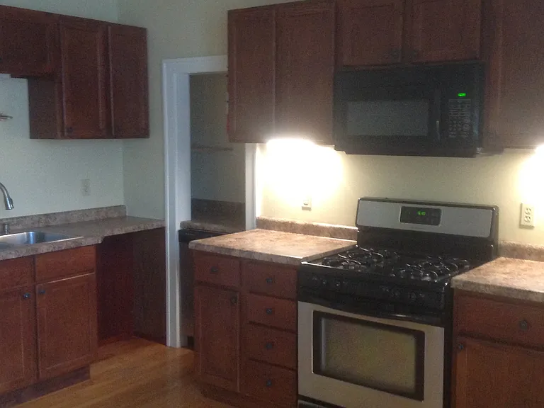 1309 Adams St NE — Photo 8