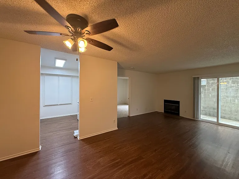 Foothill Blvd. Apartments — Photo 4