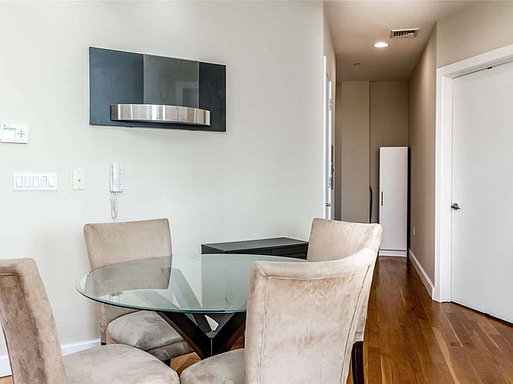 5th image of 11-24 31st Ave #6E