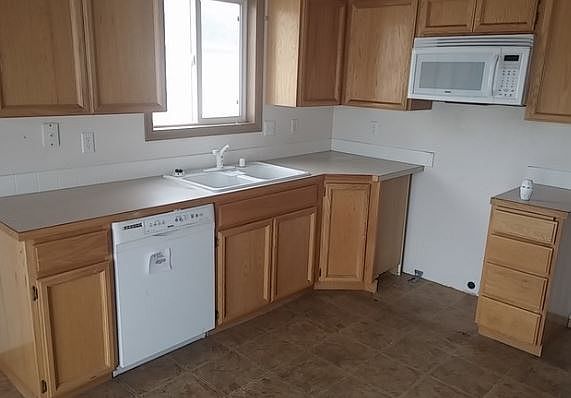 2nd image of 503 Columbus Ave
