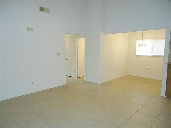 3rd image of 803 Sirocco Dr #A