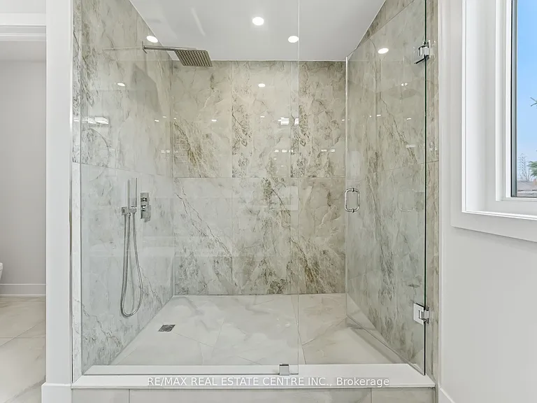 11 Bentley Dr #MAIN — Photo 40