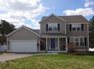 17 Lynne Cir, Plymouth, MA 02360
