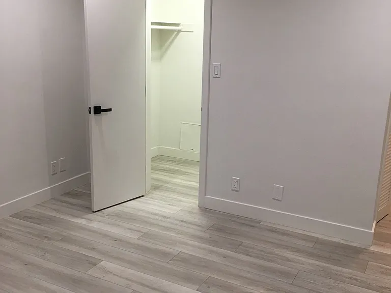The Azul Apartments — Photo 17