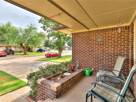 5th image of 2837 SW 54th St