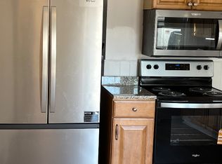 38 London St, Lowell, MA 01852