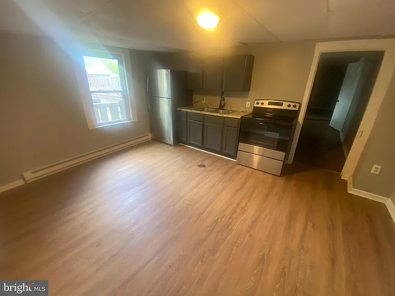 623 Madison Ave #B — Photo 3