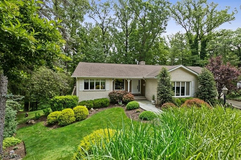 6 Ford Ln, Roseland, NJ 07068 MLS 3786393 Zillow