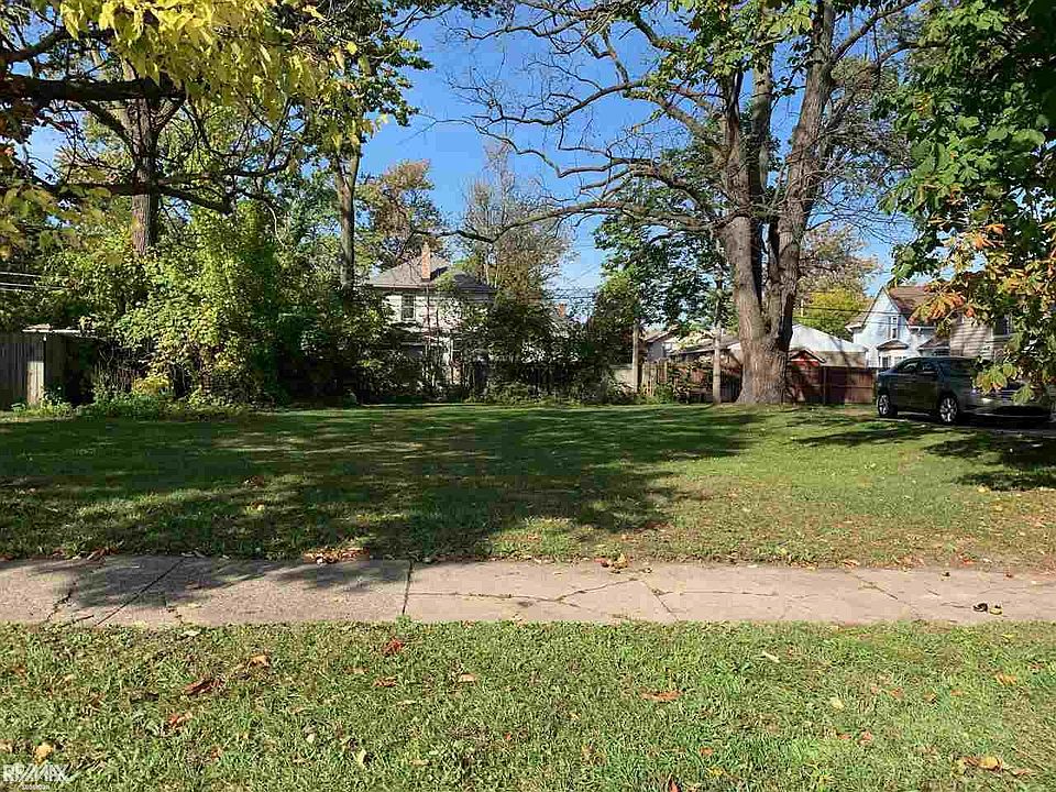 1st image of 35 S Gratiot Ave