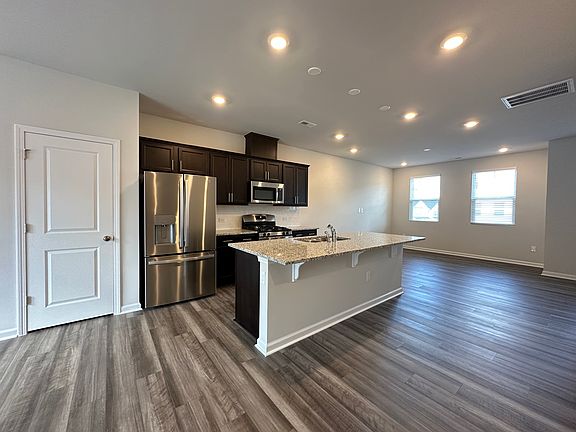 5th image of 2017 Sequoia Ln