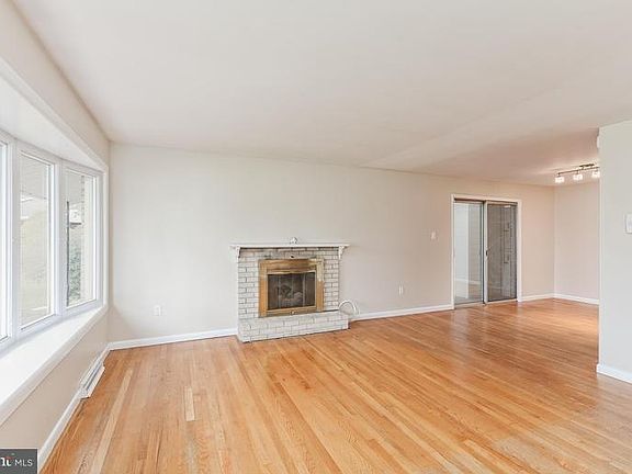 2nd image of 17808 Greenberry Cir