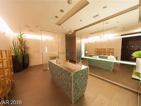 5th image of 4515 Dean Martin Dr Unit 204
