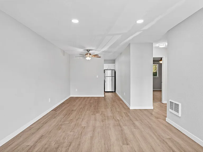 Point Loma Bay Apartments | Coastal Living Near the Beach — Photo 114