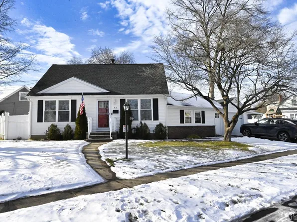 52 Leeds Dr, South Plainfield, NJ 07080