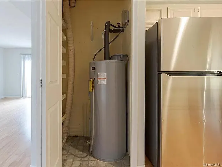 612 Twin Circle Dr #612 — Photo 9