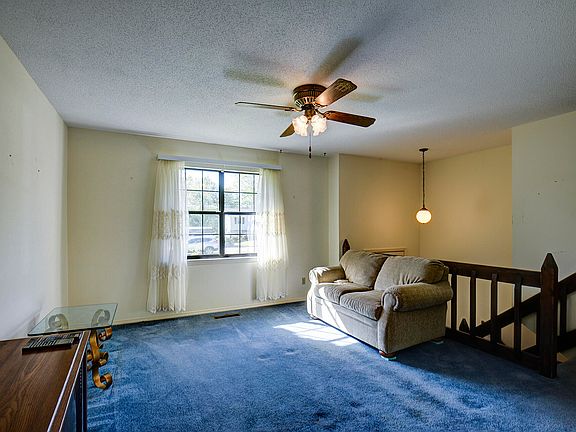 4th image of 8121 Blue Spruce Dr