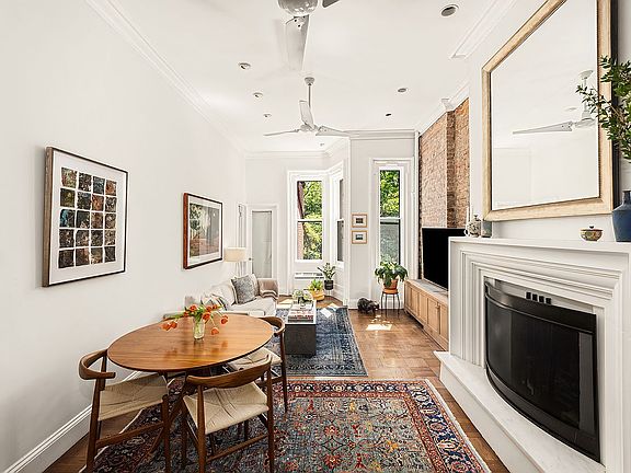 3rd image of 58 Remsen St APT 1R