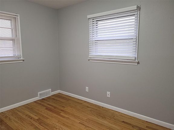 5th image of 1450 Lindsay Ln