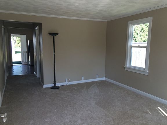 4th image of 274 North Dr