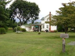 902 Haden Ln, Crozet, VA 22932