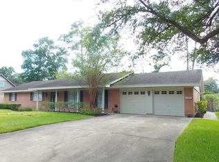 1755 Karen Ln, Beaumont, TX 77706