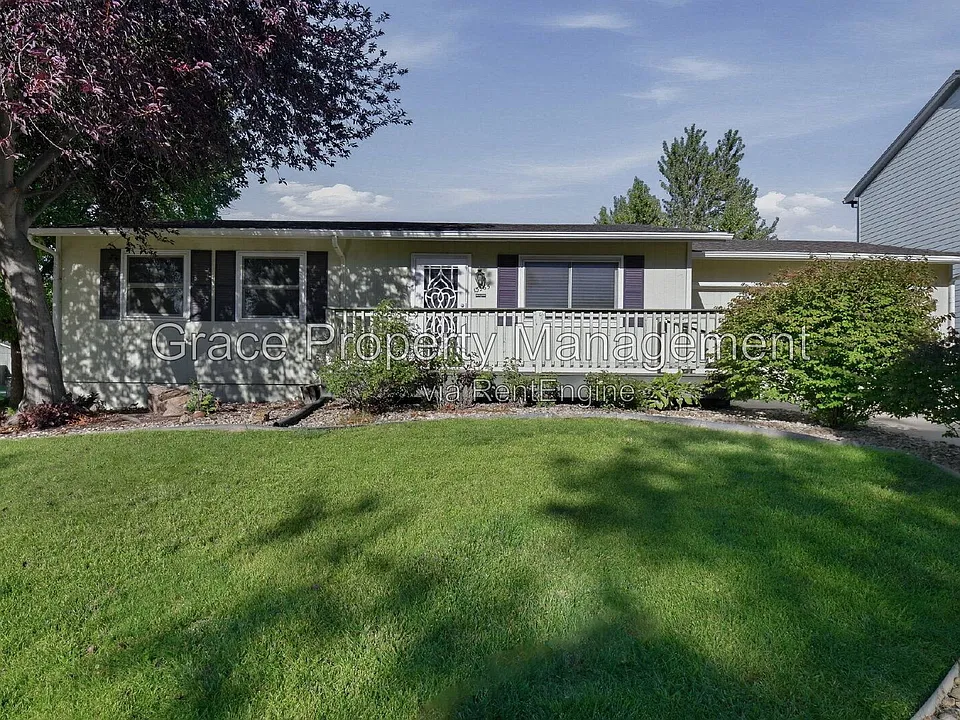 13565 Decatur Ct