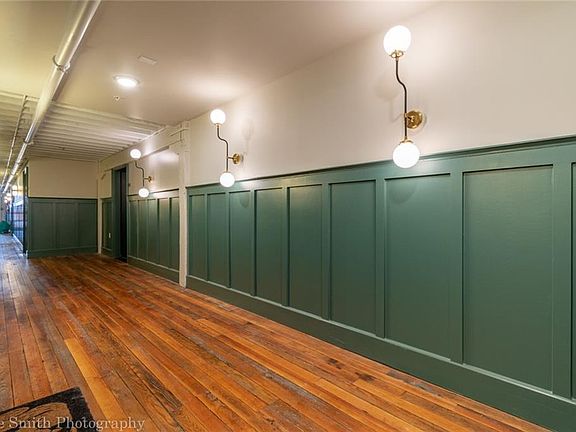 2nd image of 101 E Walnut St #215