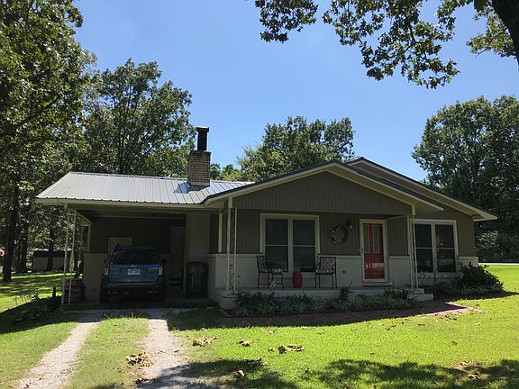 2nd image of 30 Carol Ln