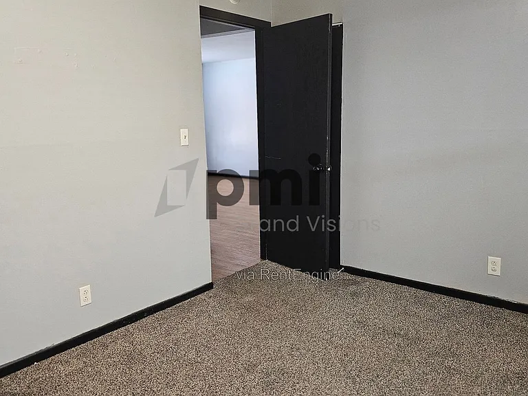 Vawter Street Apartments — Photo 28