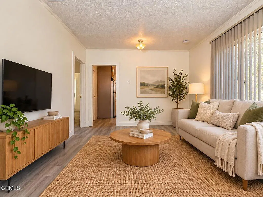 2 bed, 1.0 bath, 750 sqft, $2,500 — Photo 4