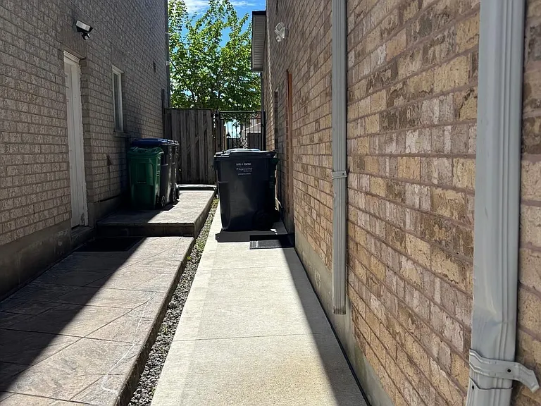 3860 McDowell Dr #BASEMENT — Photo 3
