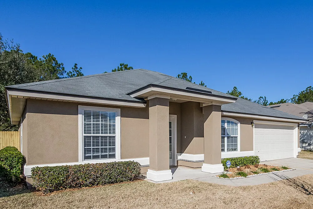 4 bed, 2.0 bath, 1830 sqft, $2,920 — Photo 2