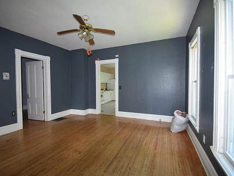 26 Weider St — Photo 3