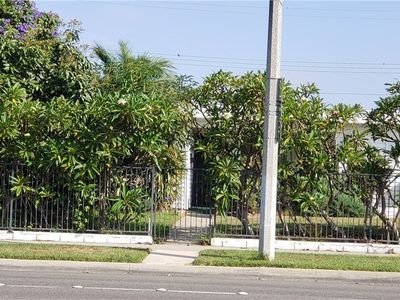 2749 West Broadway, Anaheim, CA, 92804