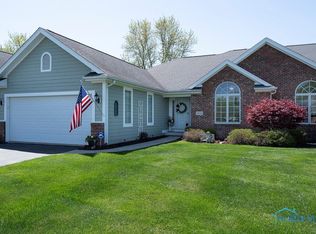 9343 Golf Creek Ln, Perrysburg, OH 43551