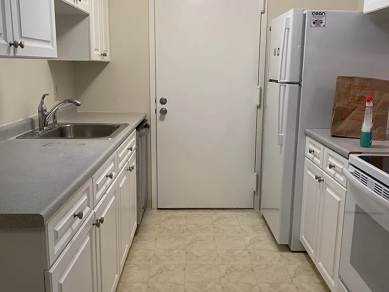 19 Village Rock Ln #8 — Photo 5