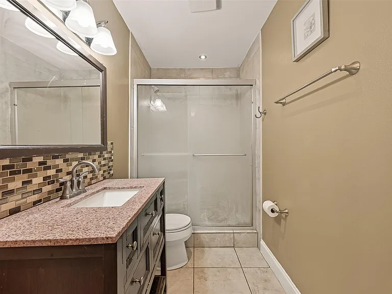 2201 Fountain View Dr #3 — Photo 18