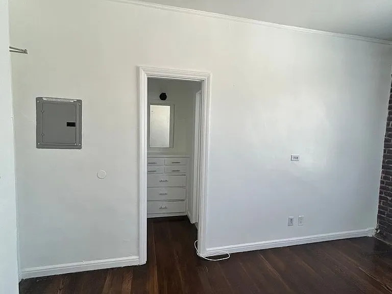 Val D' Kingsley LLC — Photo 71