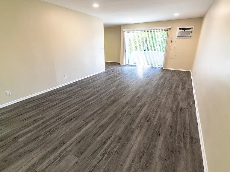 4950 Coldwater Canyon — Photo 11