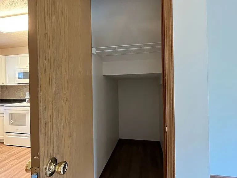 1001 Fannon Dr — Photo 8